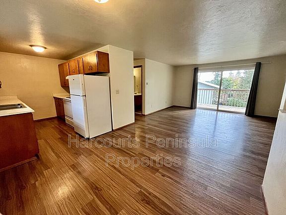 2nd image of 1901 NE 30th St