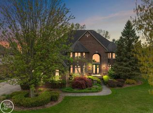 877 Quarry, Rochester Hills, MI 48306