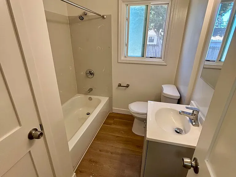 1254 Lillian Ave — Photo 12