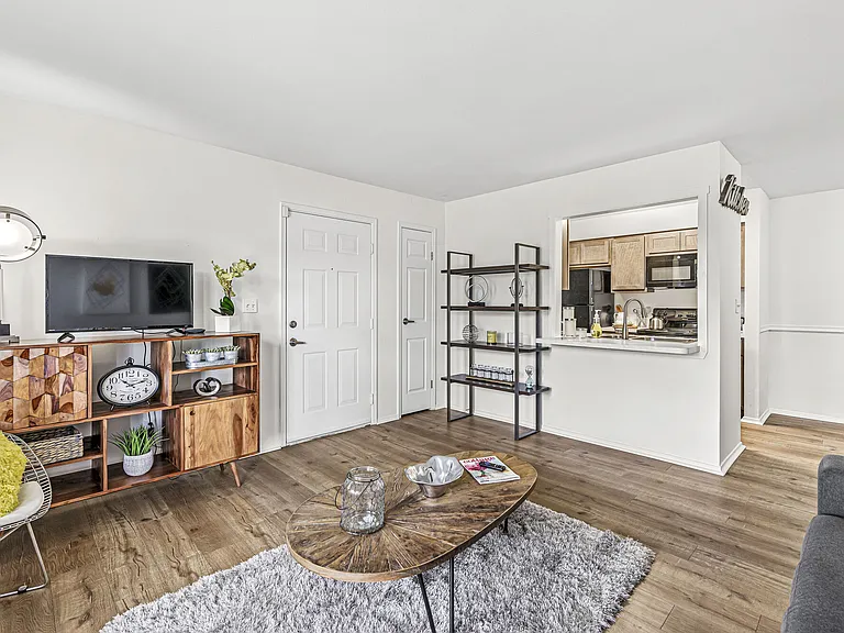 Enclave at Eagle Creek Apartments — Photo 5