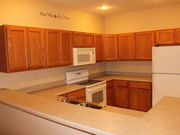3rd image of 213 S Highway 71 #203