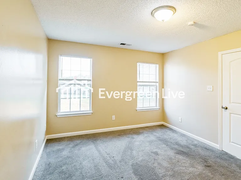 9828 Maggie Woods Ln — Photo 7