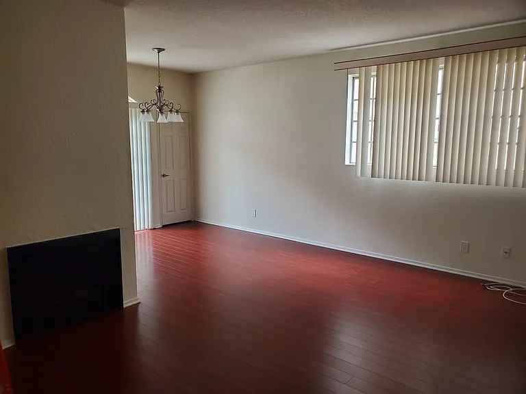 1817 Pelham Ave #101 — Photo 2