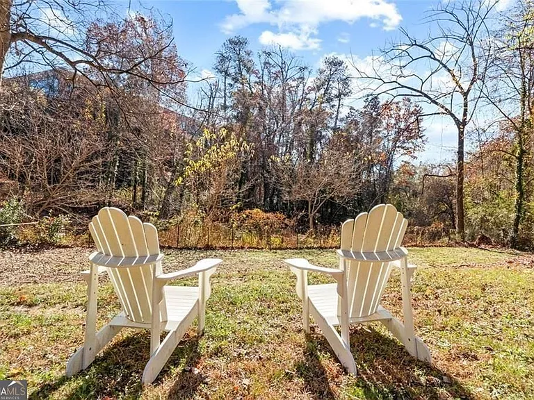 1333 Victor Rd NE — Photo 35