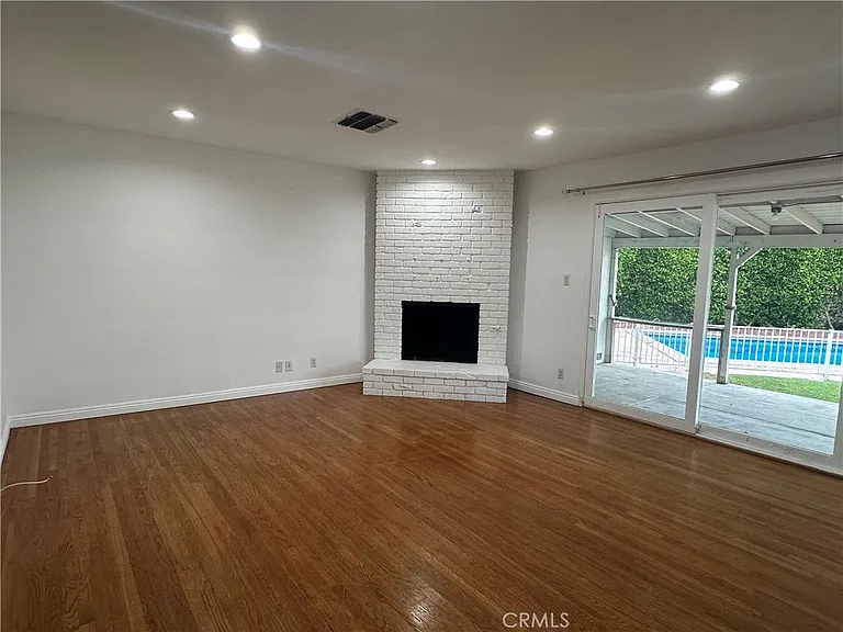 12811 Cumpston St — Photo 3