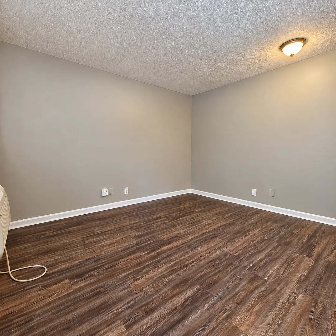 Move In Special! 1BR / 1BA Apartment - Under New Management — Photo 3