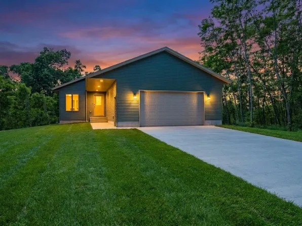 519 Oak Grv, Necedah, WI 54646
