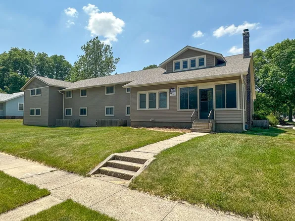 121 Howard