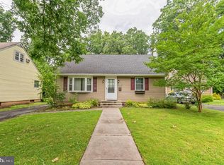 85 Ridgewood Ave, Ewing, NJ 08618