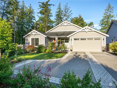 1003 Rainier Loop, Mount Vernon, WA, 98274