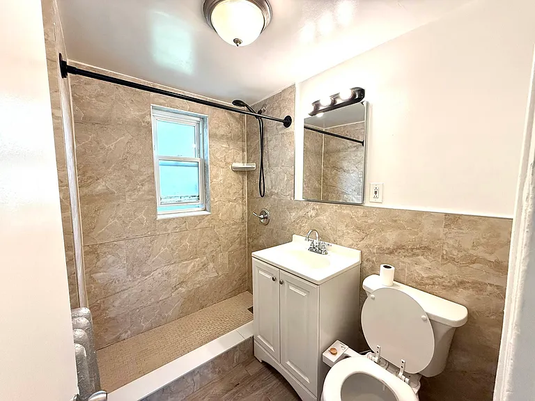 21-35 24th St #1 — Photo 7