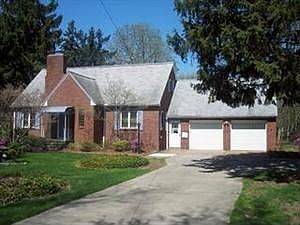 2nd image of 368 Lake Shore Dr W