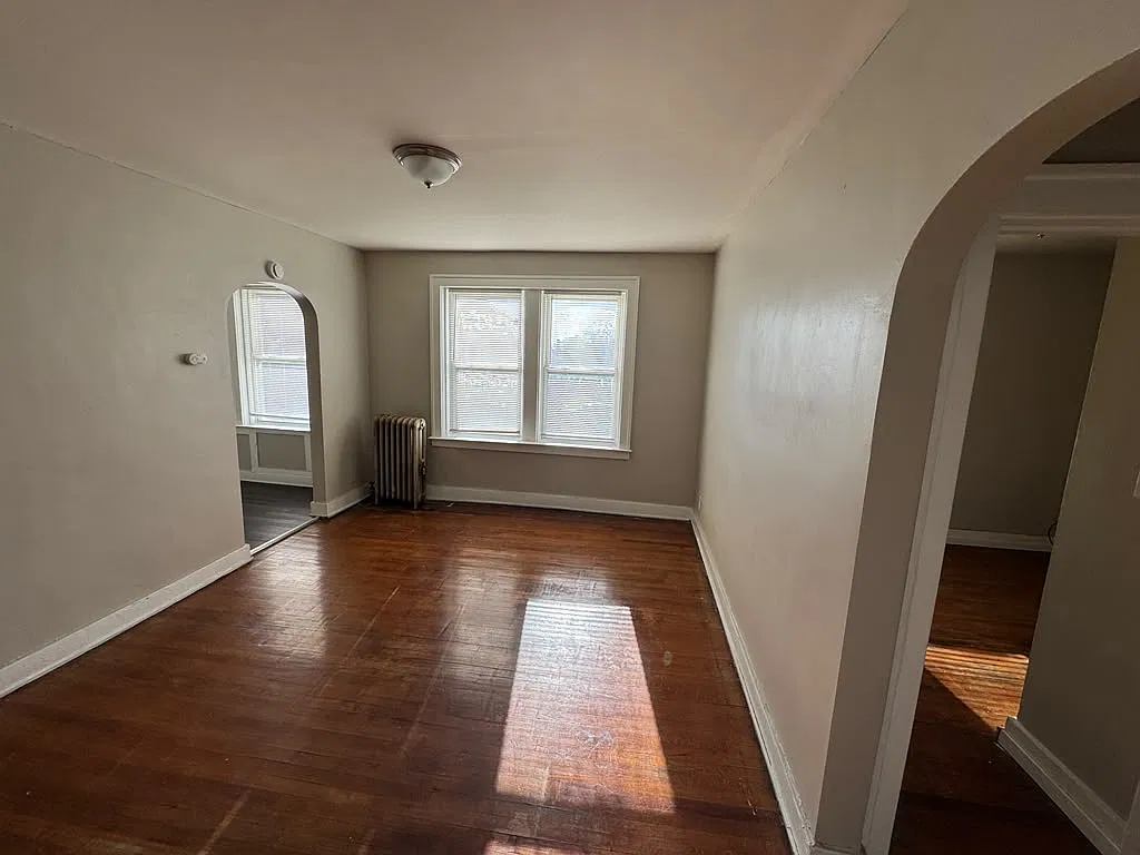 11255 Charlemagne Ave — Photo 2
