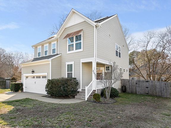 2nd image of 717 Daylily Ln