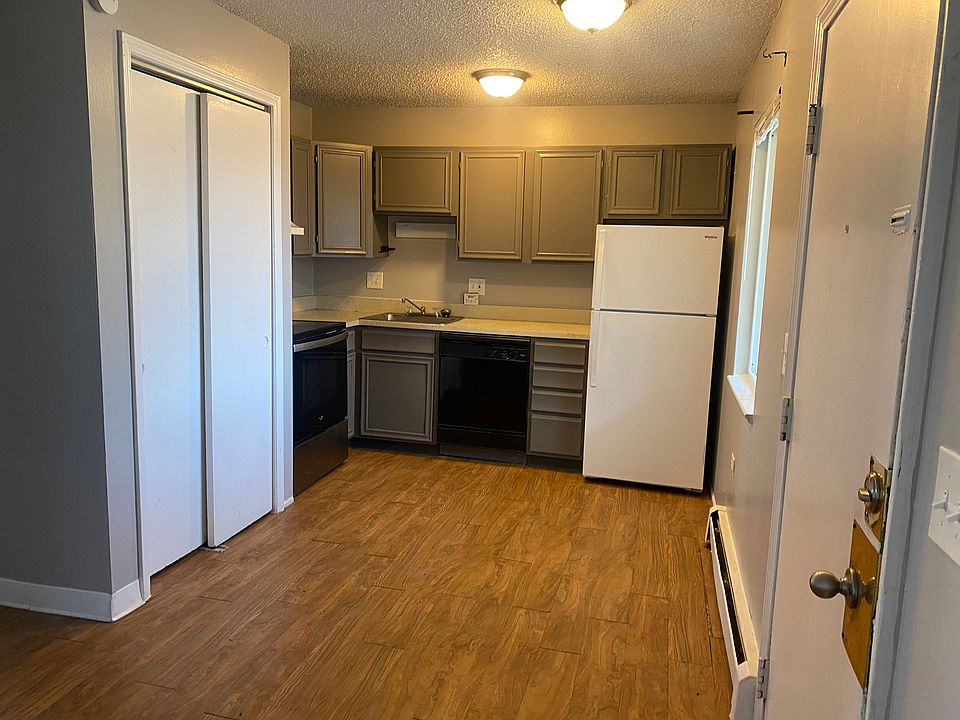 Open Kitchen Layout.