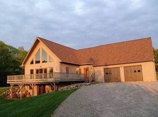 21 Mountain View Ln, Hope, ME 04847