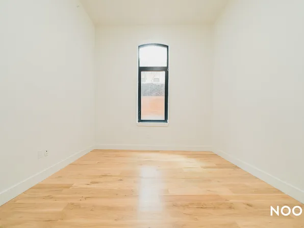 10 Quincy Street image 6 of 27