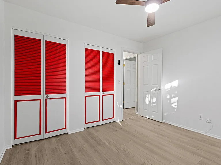 211 Crocker Dr #1-B — Photo 16