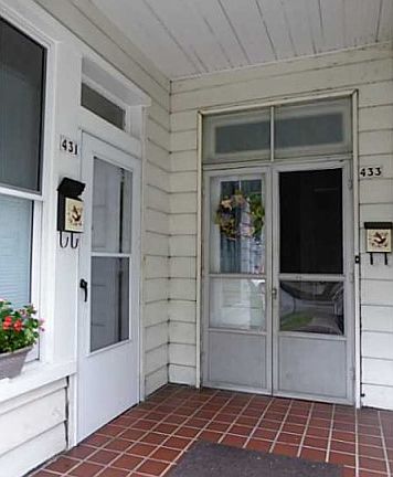 2nd image of 433 Chestnut St