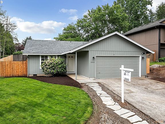 2nd image of 1913 NE 94th Ct
