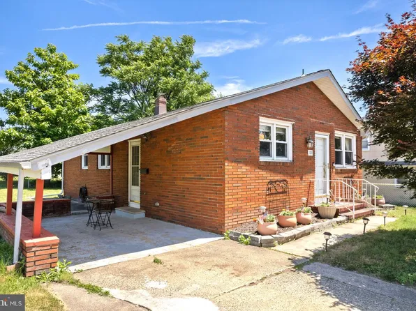 121 Dobbs Ave, Bellmawr, NJ 08031
