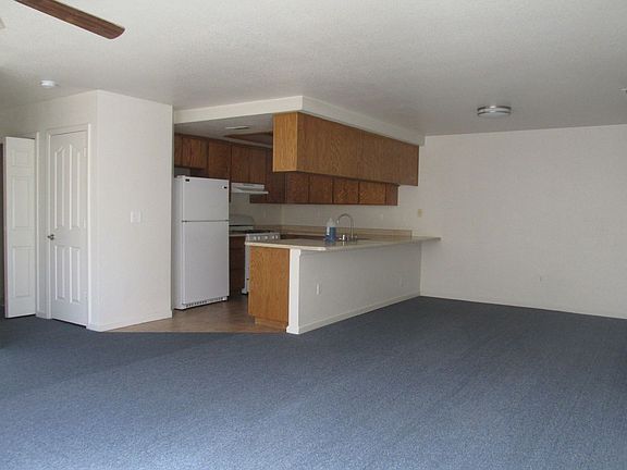 2nd image of 530 Howard Ct Unit A