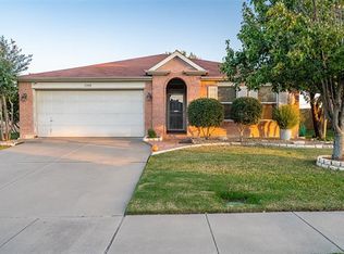 1304 Cloyne Dr, Arlington, TX 76002