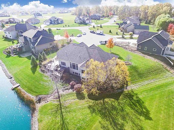 3rd image of 339 Crestwood Ct