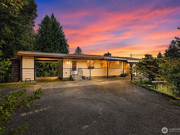 2nd image of 2722 Vincent Way NW