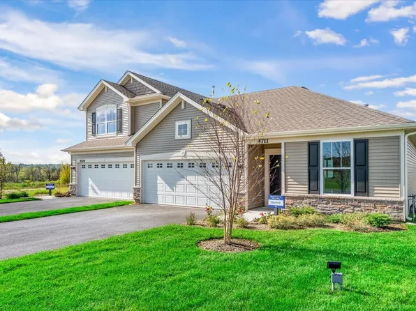 4711 Redbud Ct, Wonder Lake, IL 60097