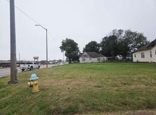 1910 W Garriott Rd, Enid, OK 73703