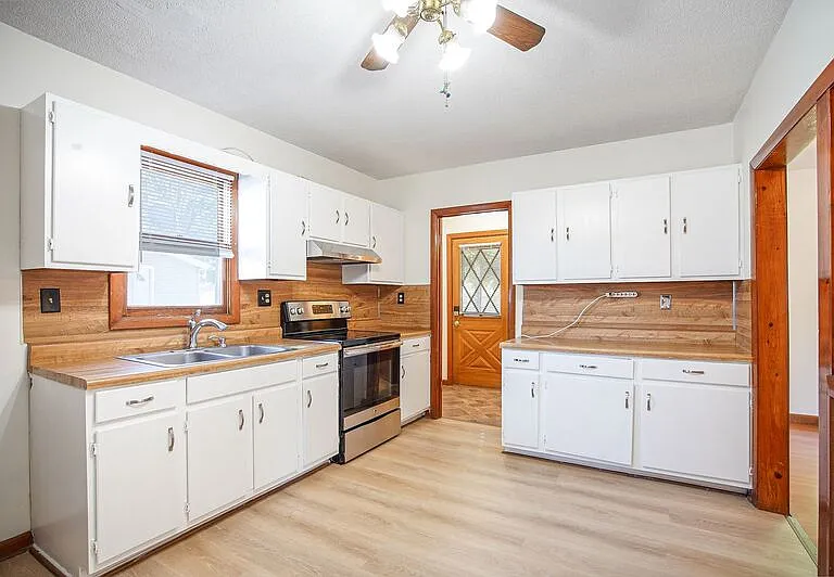 43 Oak St #43 — Photo 3