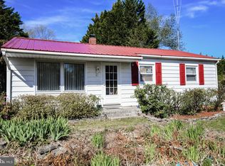 11 N Maple Ave, Ridgely, MD 21660