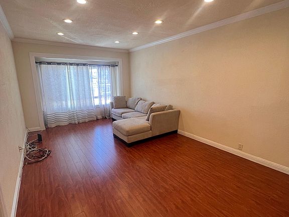3rd image of 78 Williams Ave