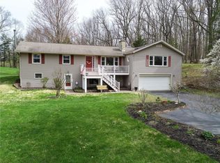 7452 Dryer Rd, Victor, NY 14564