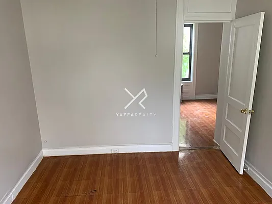 Rented by Yaffa Realty LLC | media 11