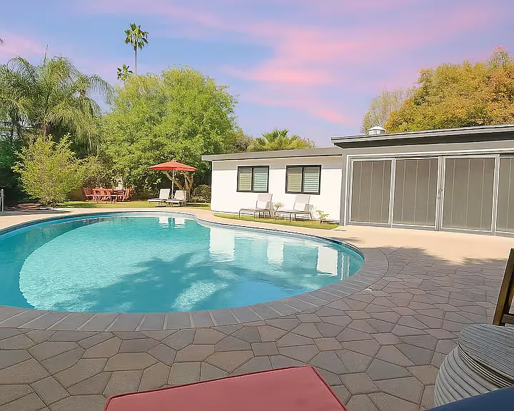 20412 Oxnard St — Photo 60