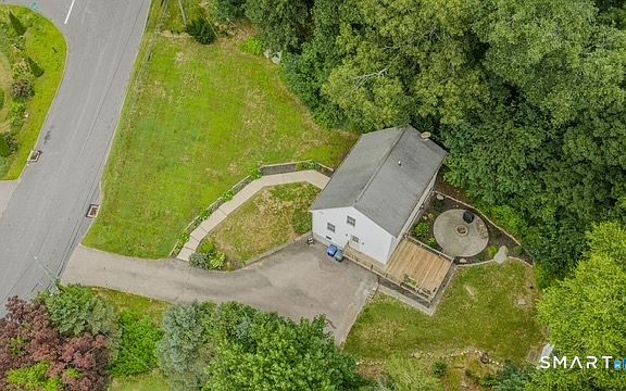 3rd image of 16 Norman Drive
