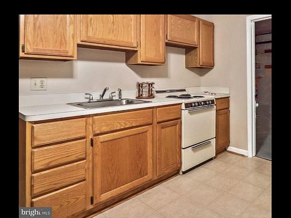 3rd image of 12453 Surrey Circle Dr #B
