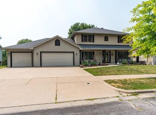 2301 Evenson Dr, Onalaska, WI 54650