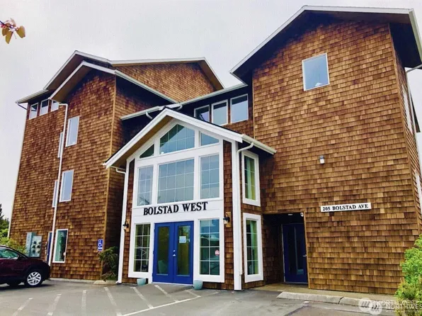 205 Bolstad Avenue #303, Long Beach, WA 98641