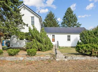 100 Volga St, Volga, IA 52077