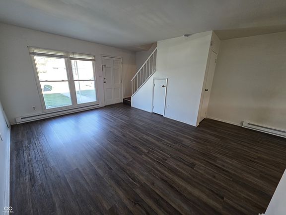 3rd image of 3809 Biscayne Rd