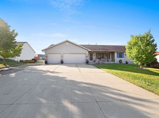 3838 Sandpiper Way, Green Bay, WI 54311