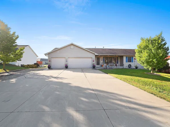 3838 Sandpiper Way, Green Bay, WI 54311