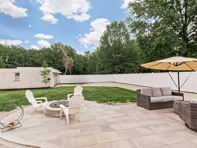 569 Bishop Rd — Photo 24