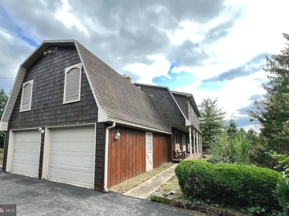 516 N Earl St, Shippensburg, PA 17257