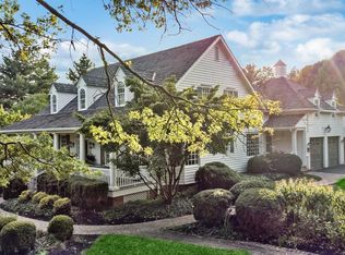 3 Sprucefield Ct, New Hope, PA 18938