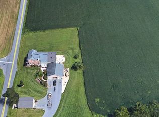 2214 Rising Sun Rd, Slatington, PA 18080