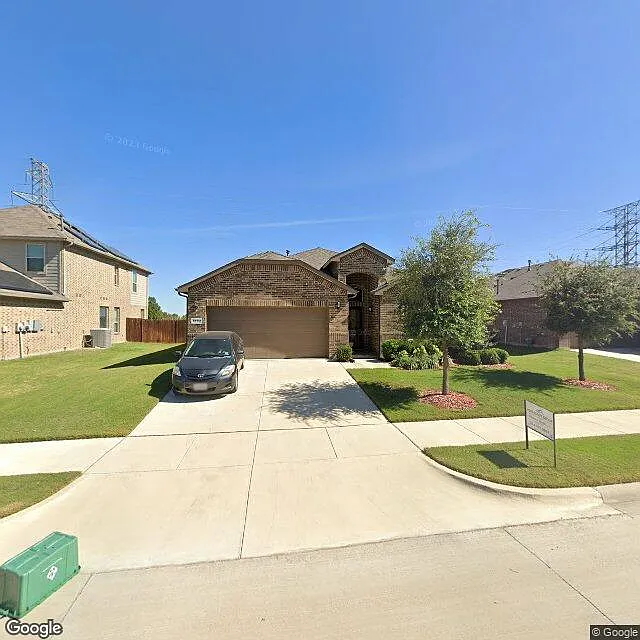 Spacious 4-Bedroom Home with Modern Amenities for Rent in Saginaw, TX — Photo 1